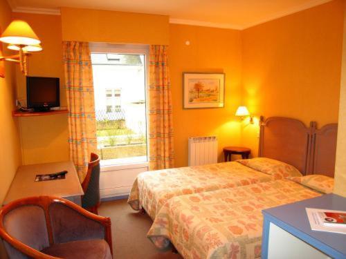 Hotel Sully Nogent-le-Rotrou Oda fotoğraf