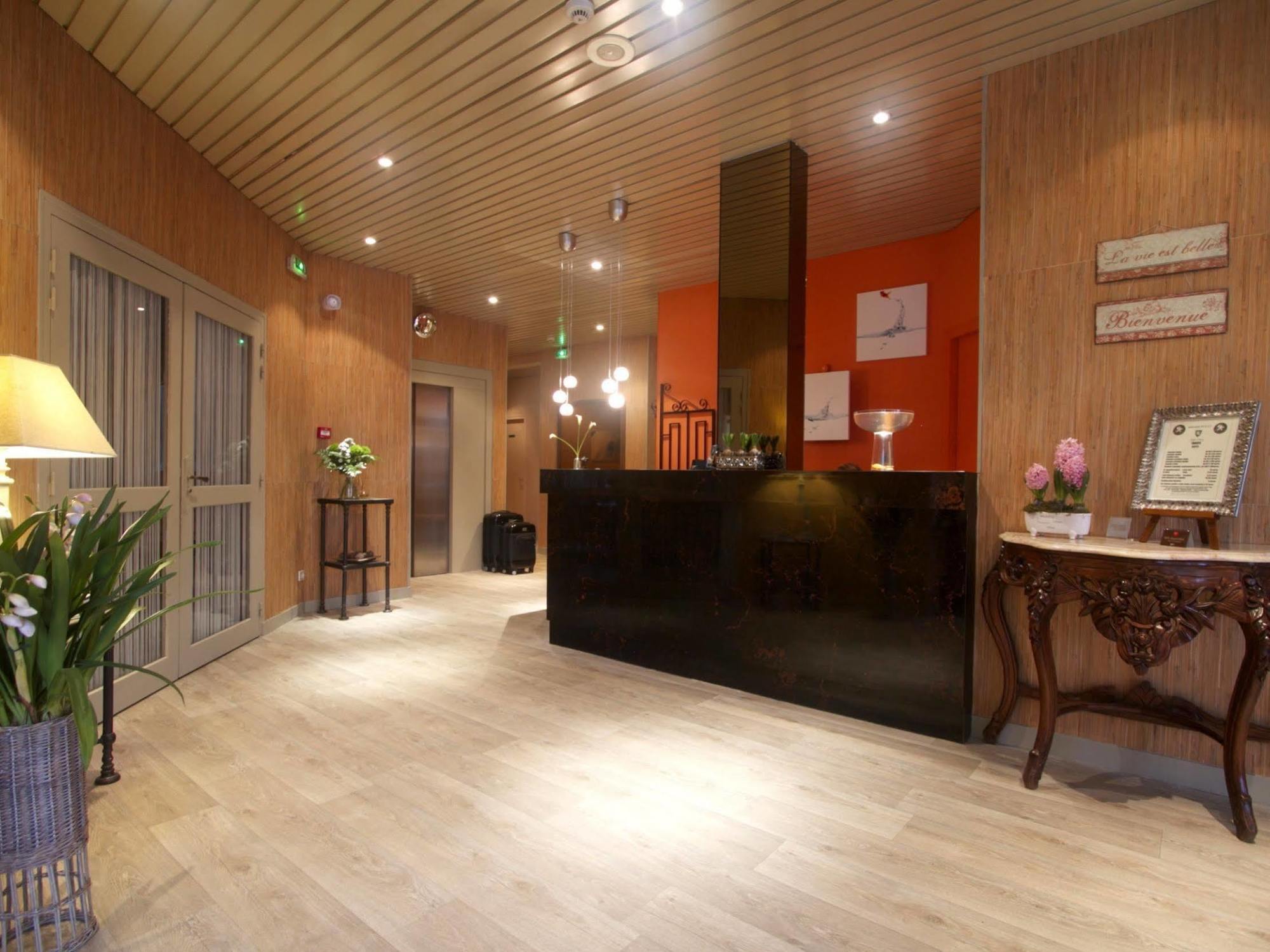 Hotel Sully Nogent-le-Rotrou Dış mekan fotoğraf