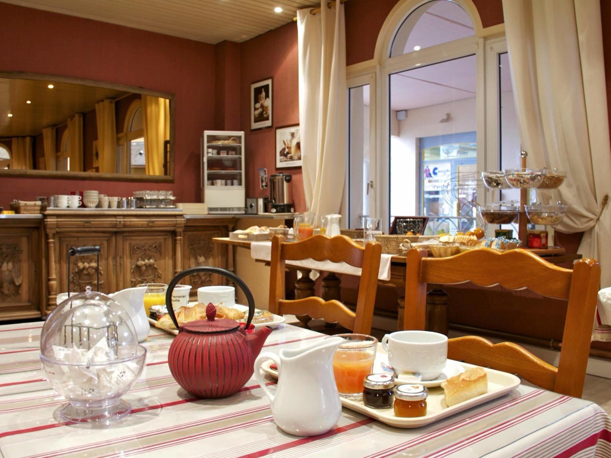 Hotel Sully Nogent-le-Rotrou Dış mekan fotoğraf
